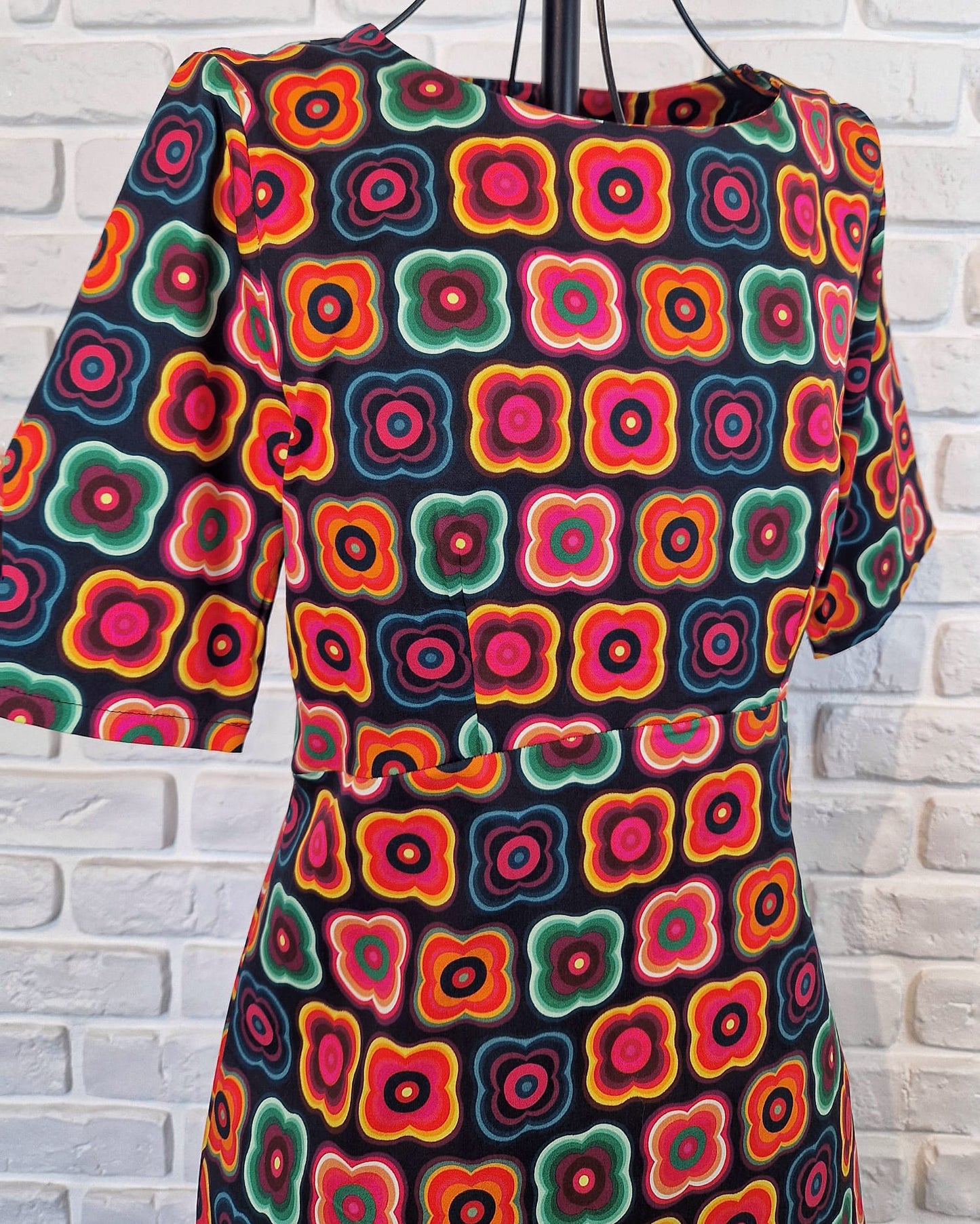 XL - Summer of Love - London sixties dress - Natural Fabric
