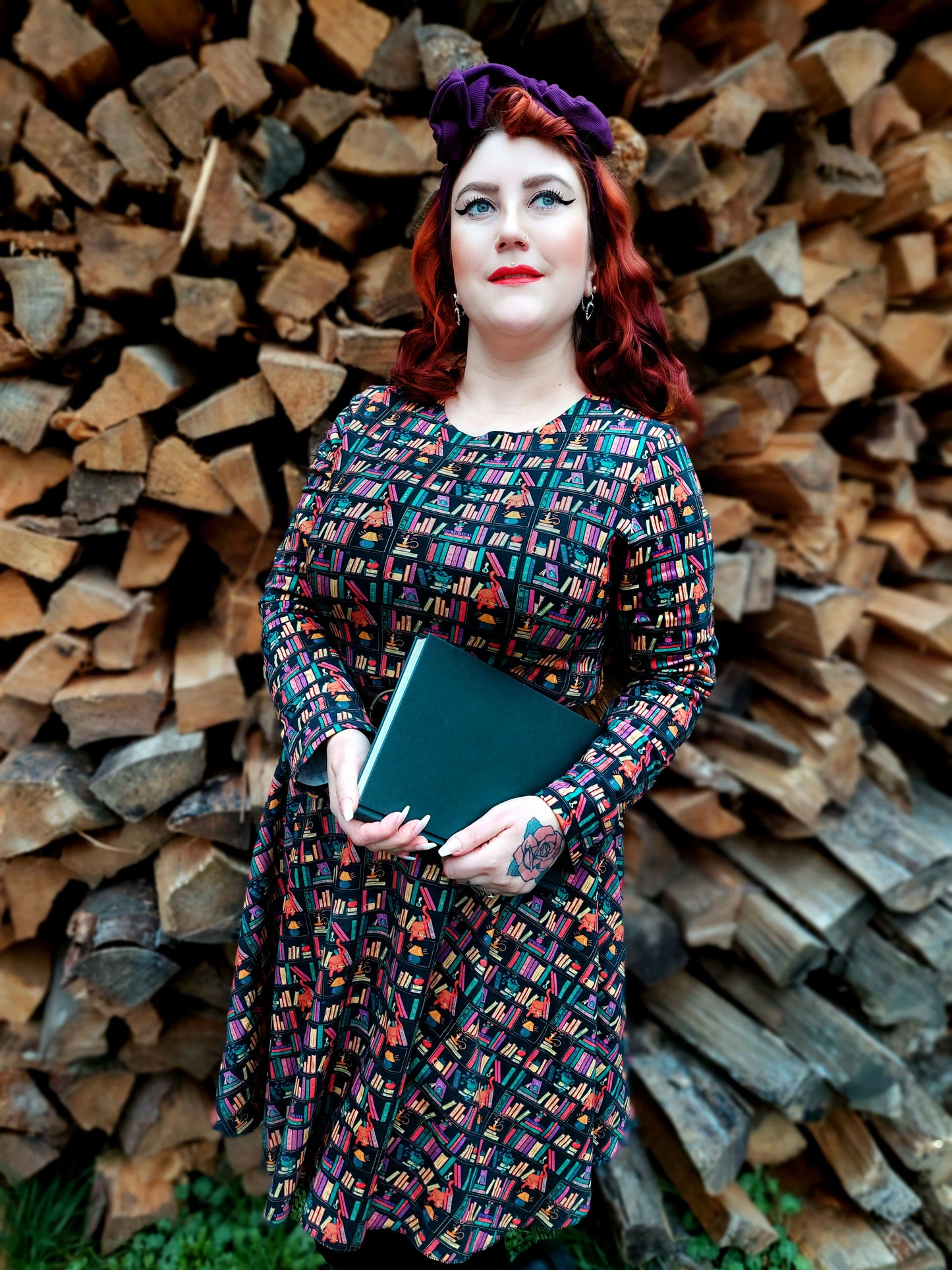 Bookshelf  - Oslo Dress - Easy Fit & Natural Fabric